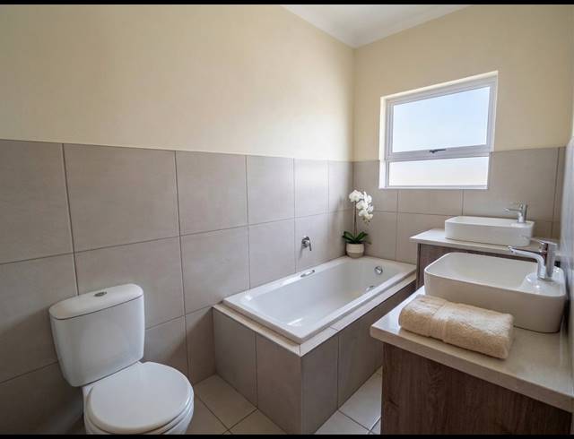 2 BEDROOM TOWNHOUSE TO LET IN RIVERSPRAY LIFESTYLE ESTATE